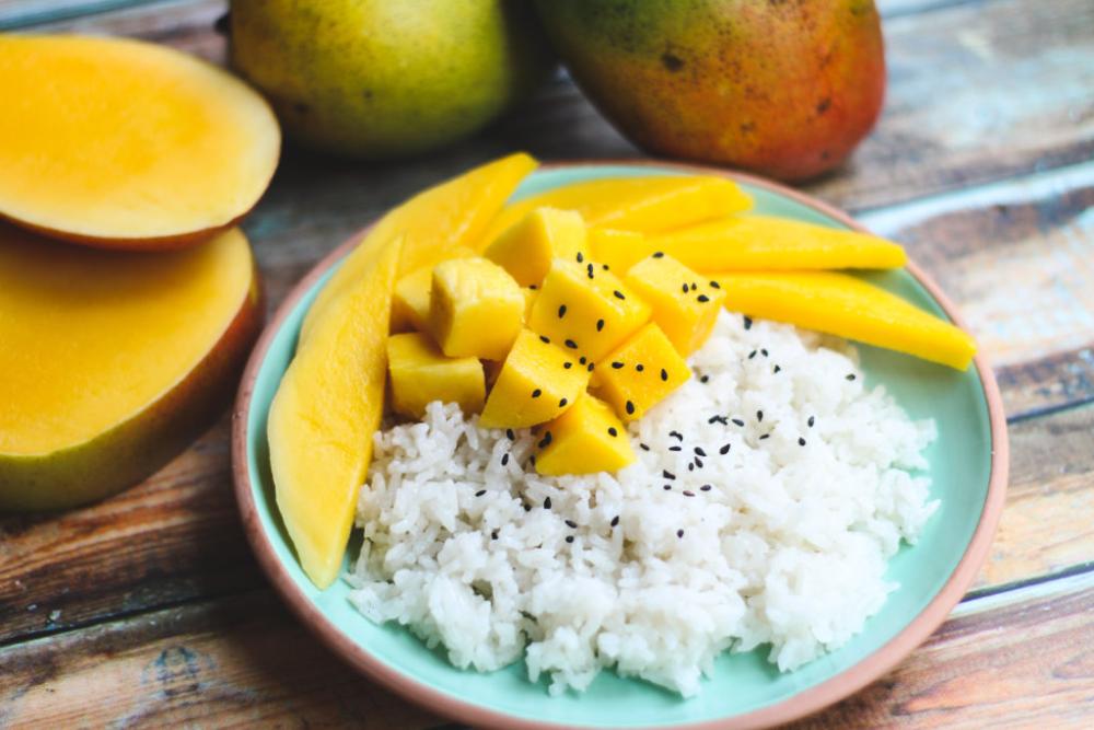 thai mango sticky rice