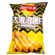 Lay's Potato Chips Spicy Chicken Wing Flavour 70g 樂事大波浪薯片香脆烤鸡翅味