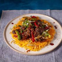 Stir fried Beef with Crispy Egg Noodle Pancake Recipe Ingredients