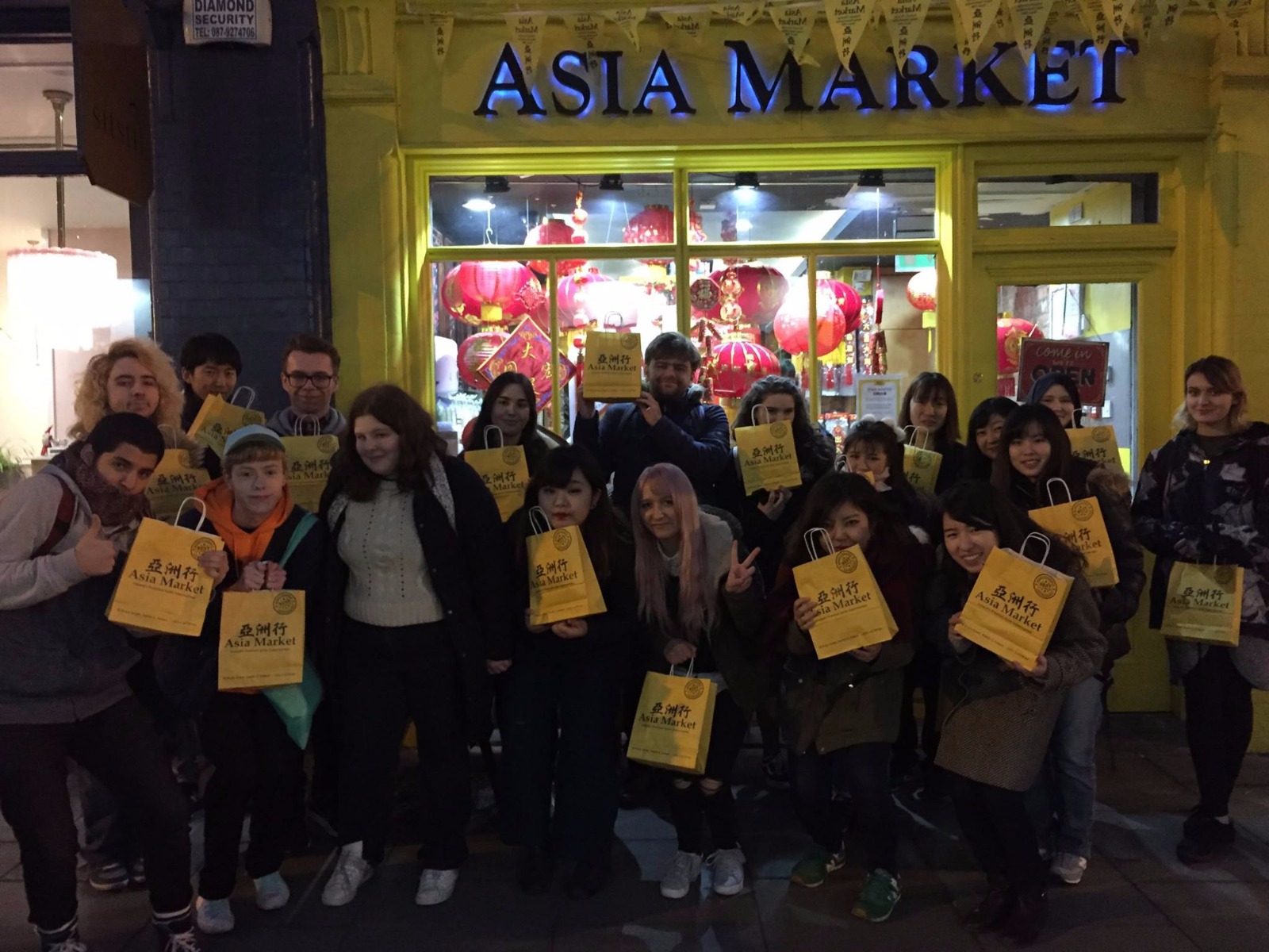 Students Tour to Asia Market Students Tour to Asia Market